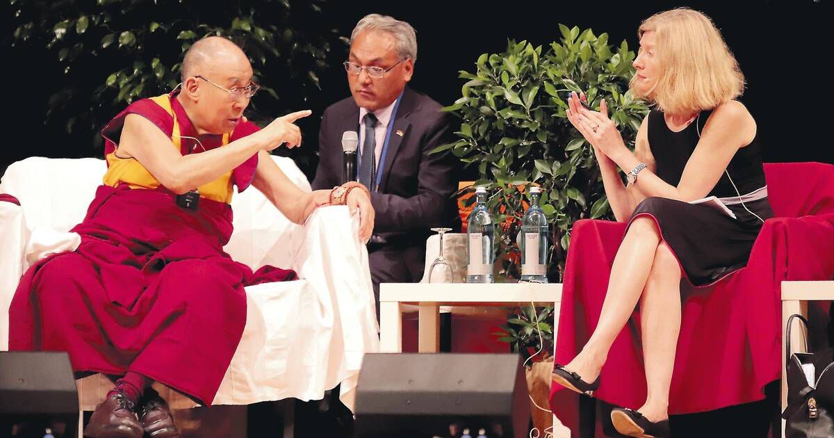 Der Dalai Lama fordert "echte Liebe"