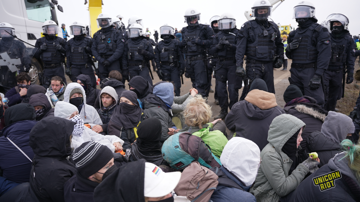 Police Evict Environmental Protesters from Lützerath, Germany - UNICORN RIOT