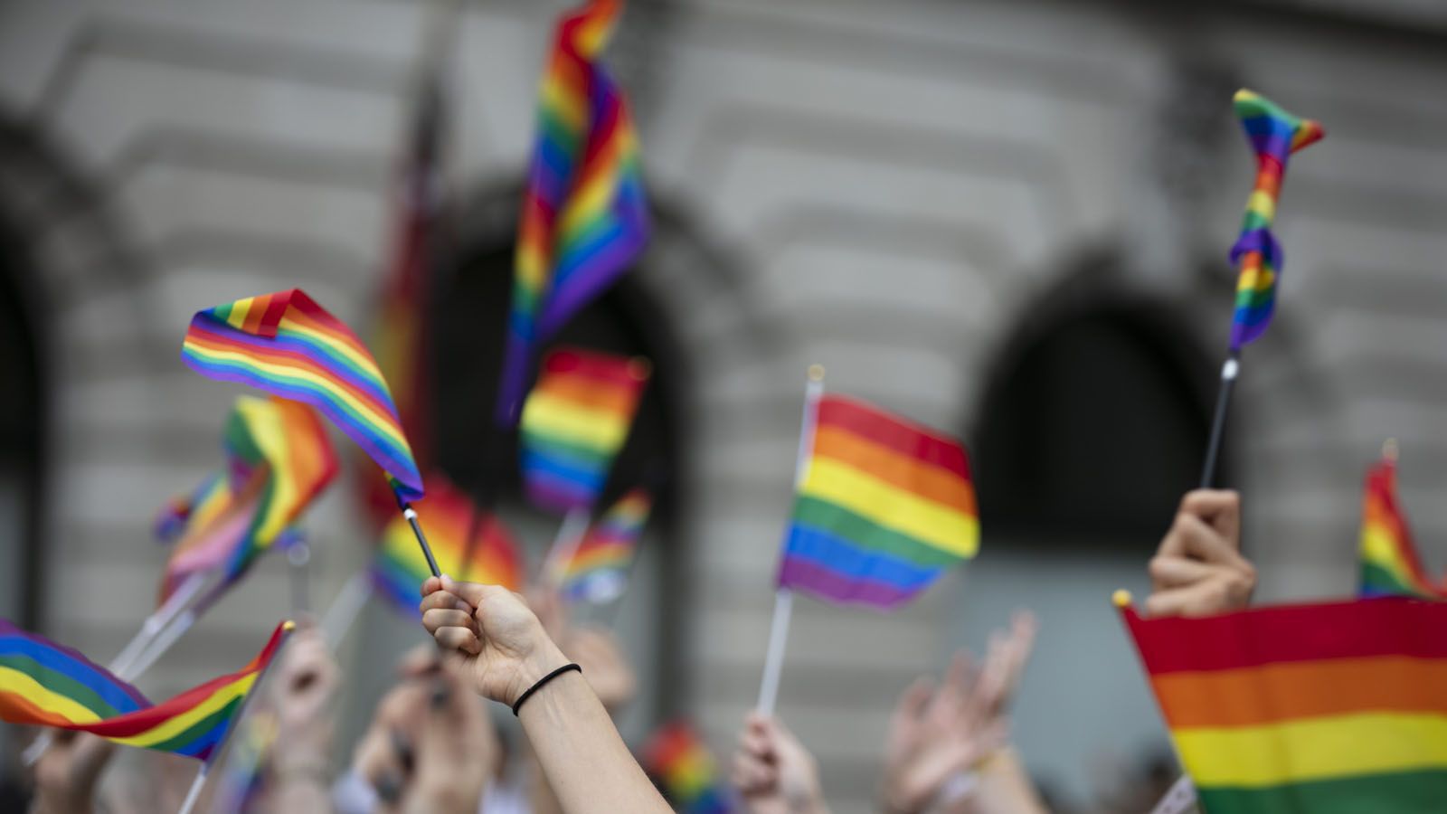 Pride Month: Werben unterm Regenbogen