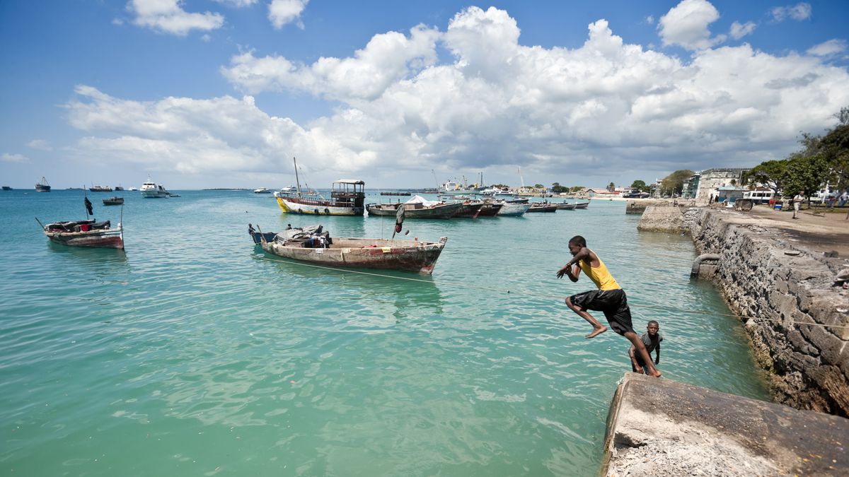 Sol, playa y heroína: el problema de las drogas en Zanzíbar