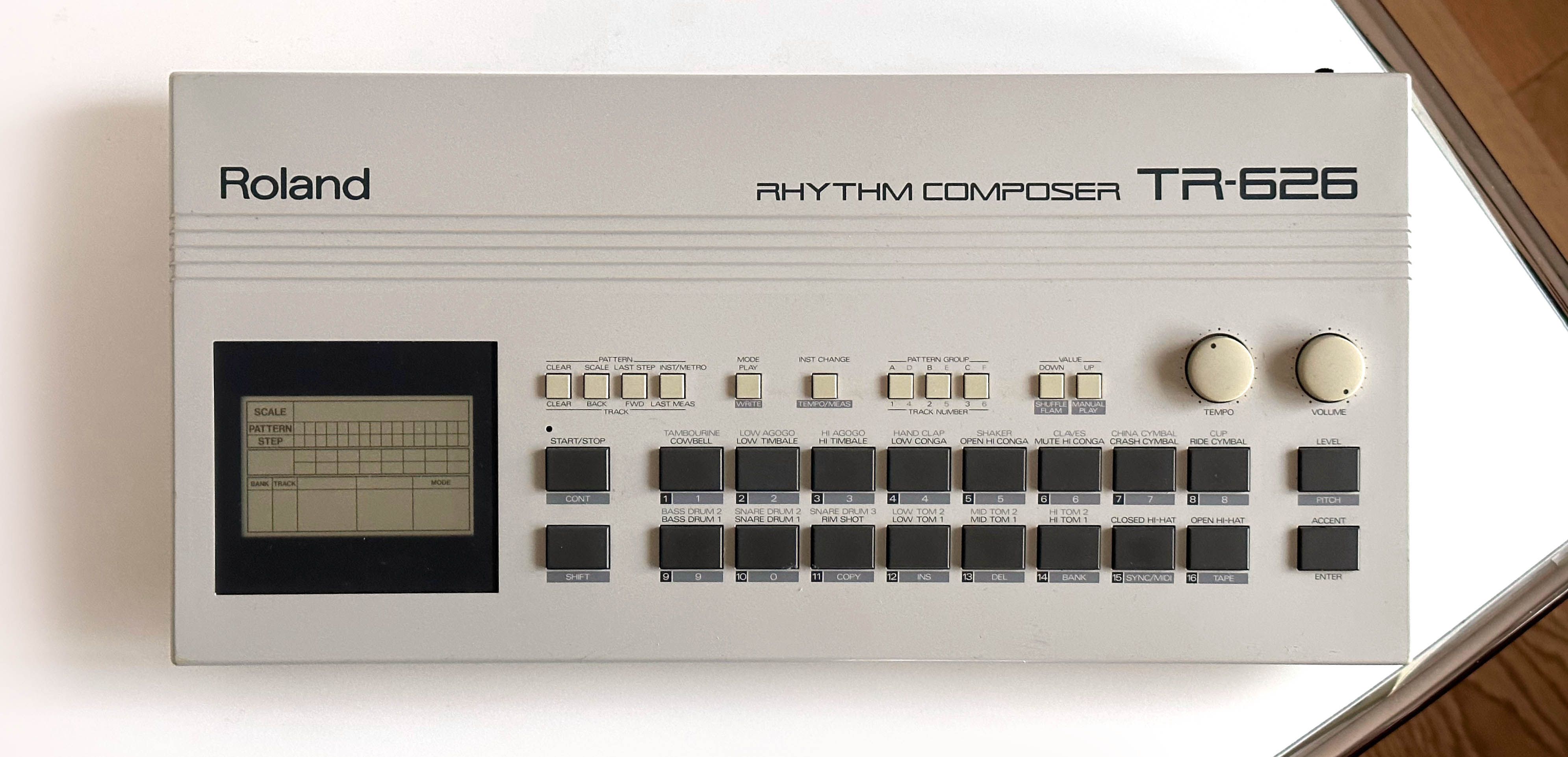 Black Box: Roland TR-626 (1987) Vintage-Drumcomputer - AMAZONA.de