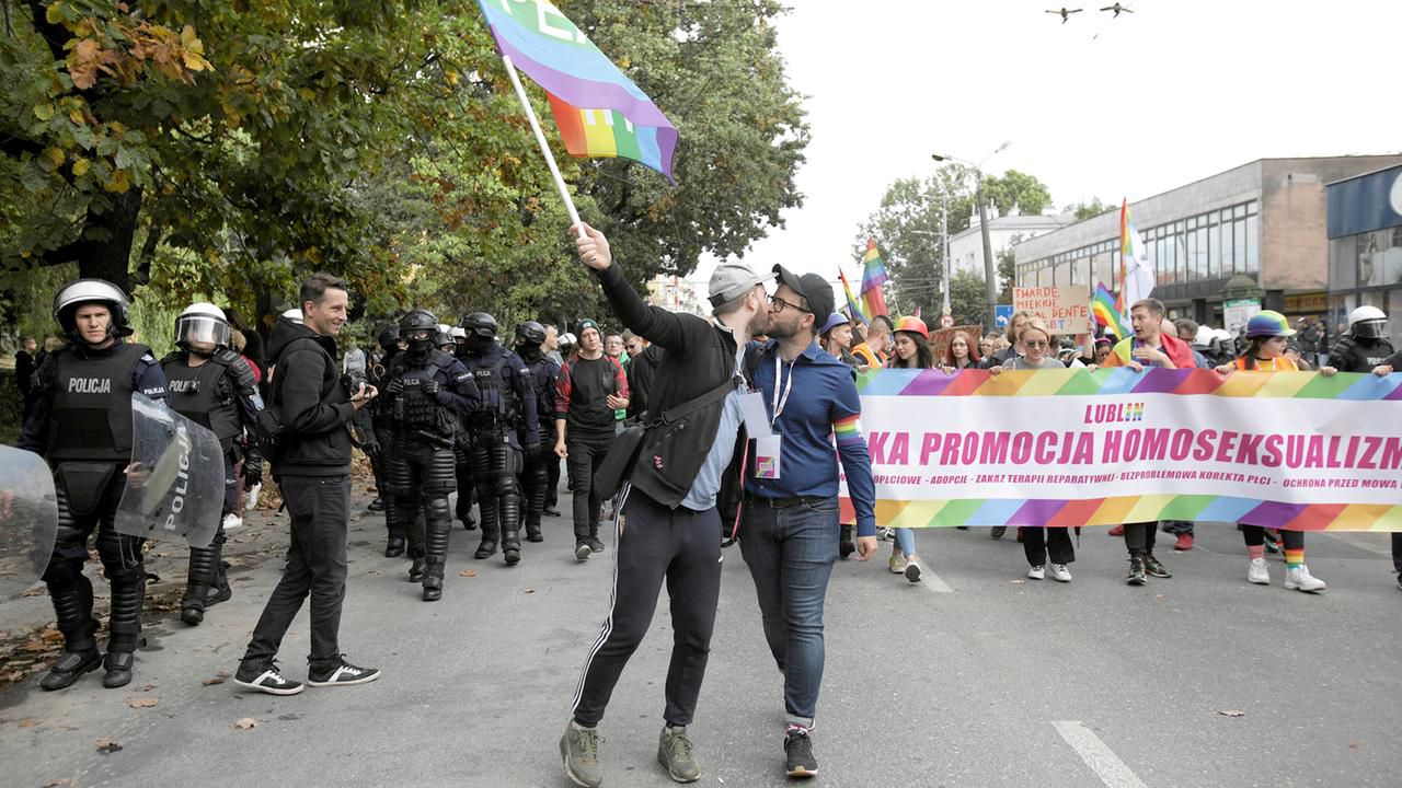 Gleichberechtigung Homosexueller: Wahlkampf gegen die "Regenbogenpest" in Polen