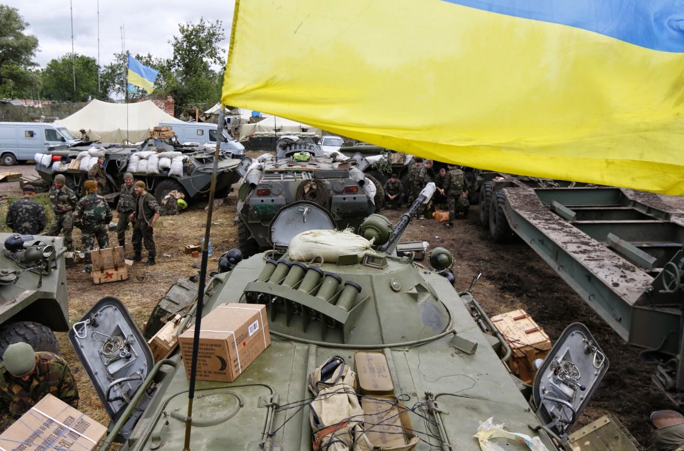Запад ведет двойную игру, чтобы Путин не помешал Украине силой взять Донбасс