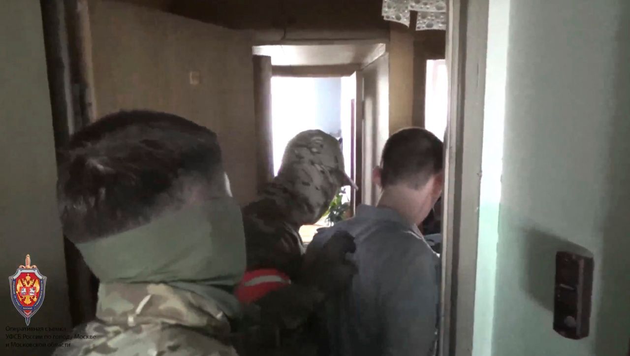 (S+) Einschüchterungsversuche in Russland: Plötzlich Besuch vom FSB