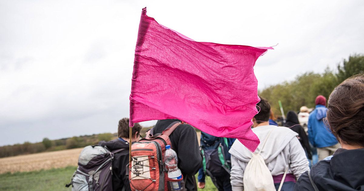 Aktivismus wirkt – Rezension von "Glitzer im Kohlestaub"