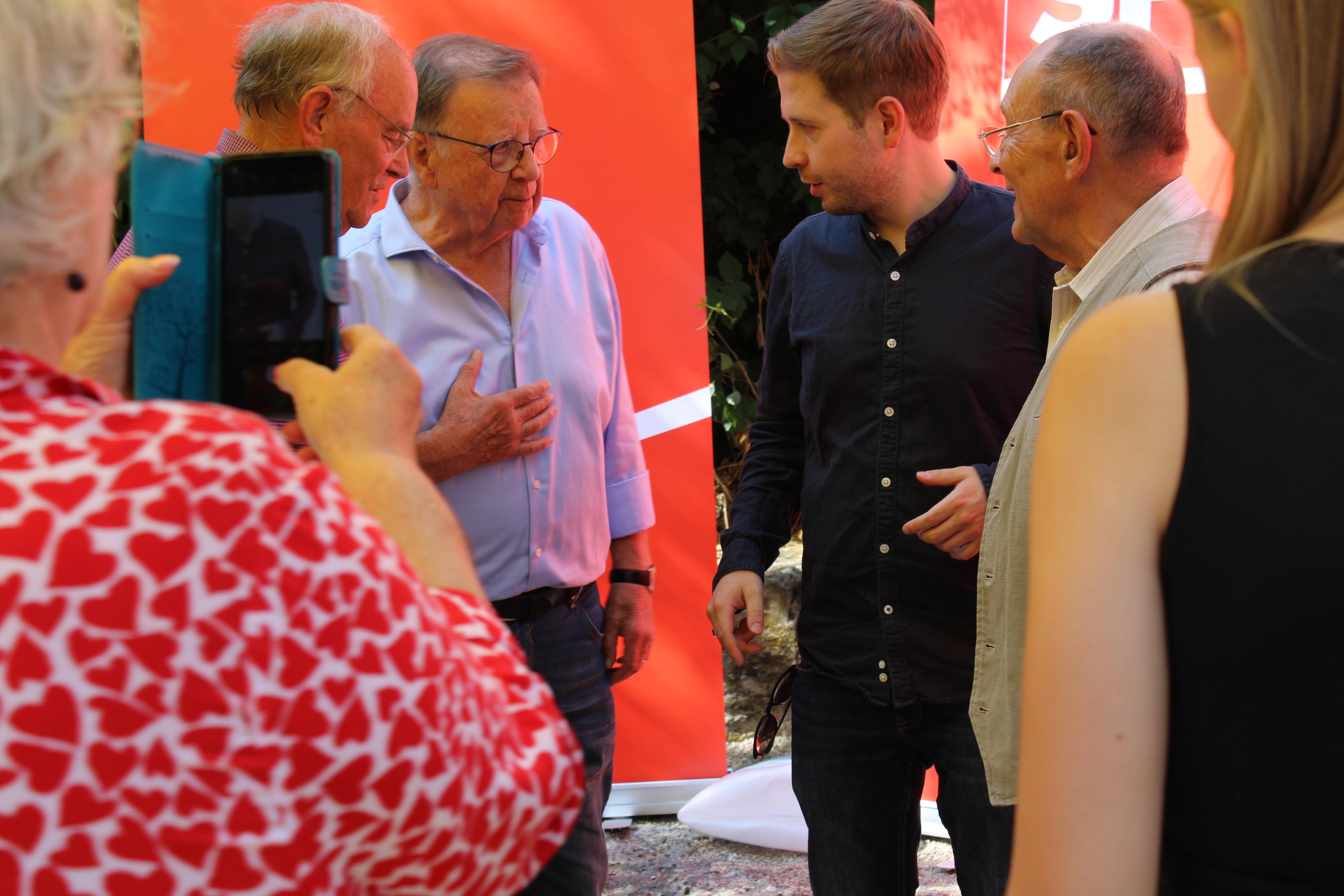 Hochpolitisch im Hirtenmuseum: Kevin Kühnert in Hersbruck