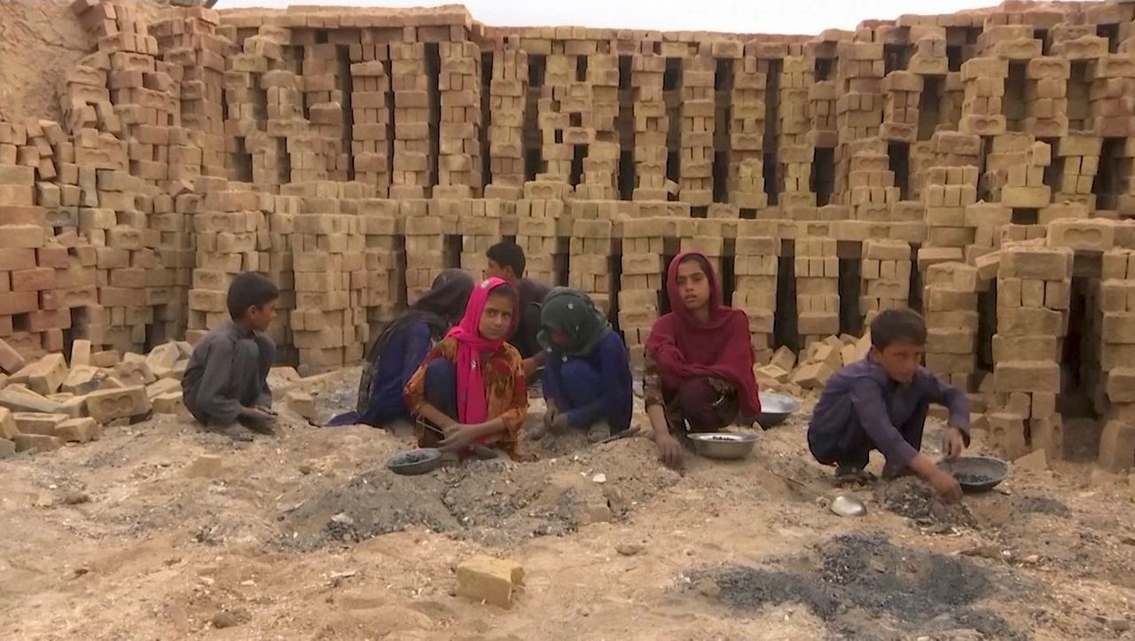 Kinderarbeit in Afghanistan: »Ich würde lieber zur Schule gehen«