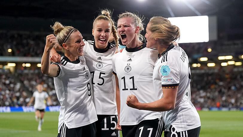 Jo Groebel: 'Es sind richtige Stars im Frauenfußball entstanden'