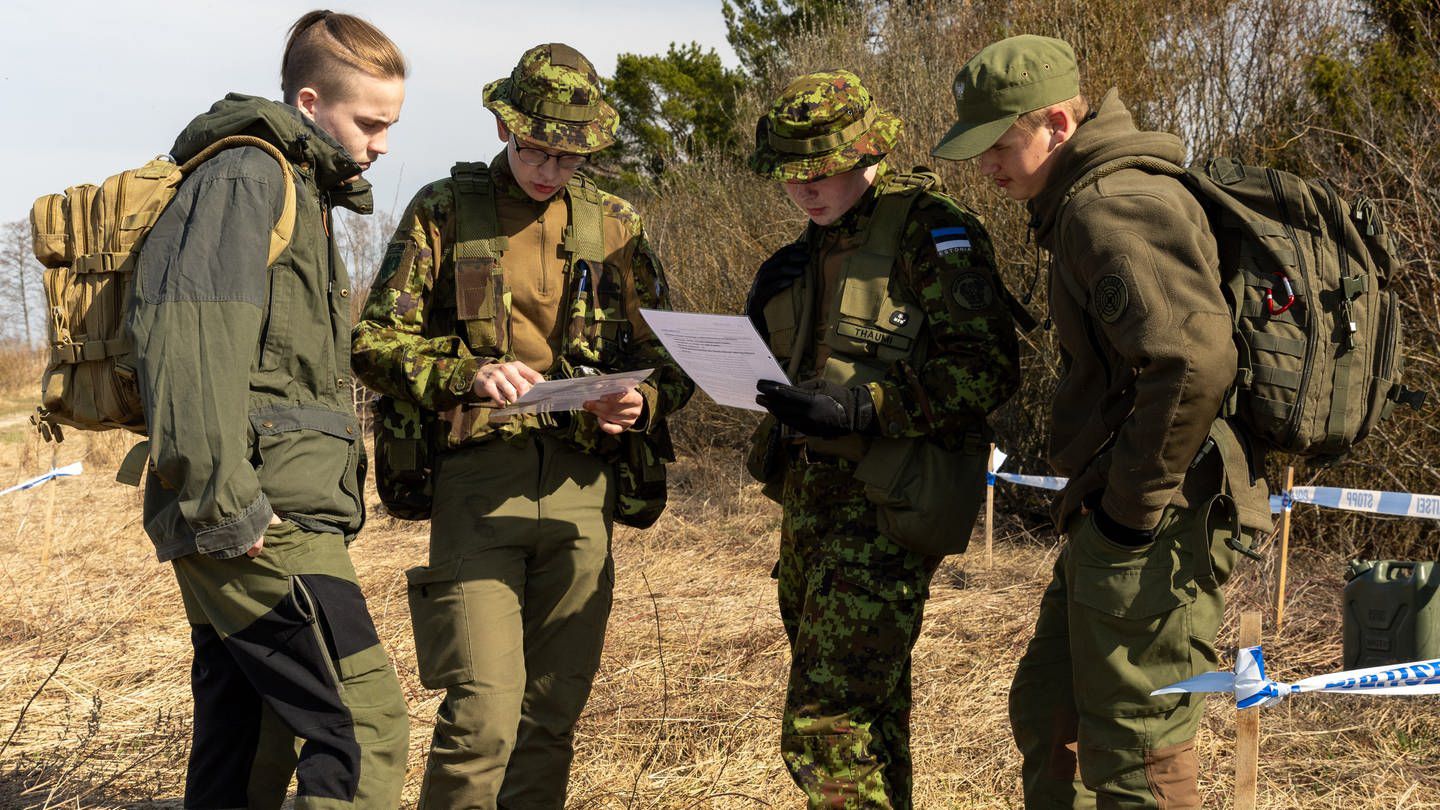 Jugend trainiert für den Krieg - Estlands Armee-Nachwuchs