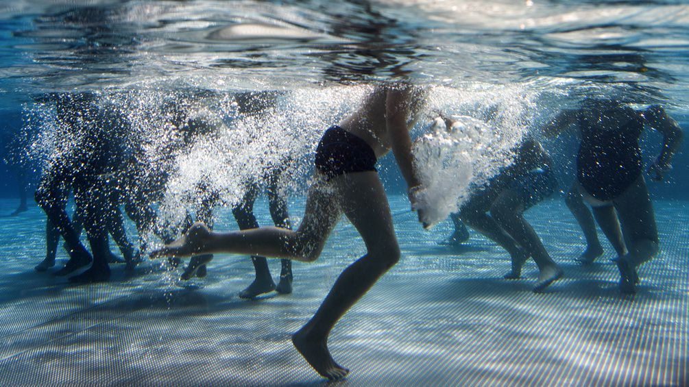 Wenn Erwachsene Schwimmen lernen | Ö1 MOMENT