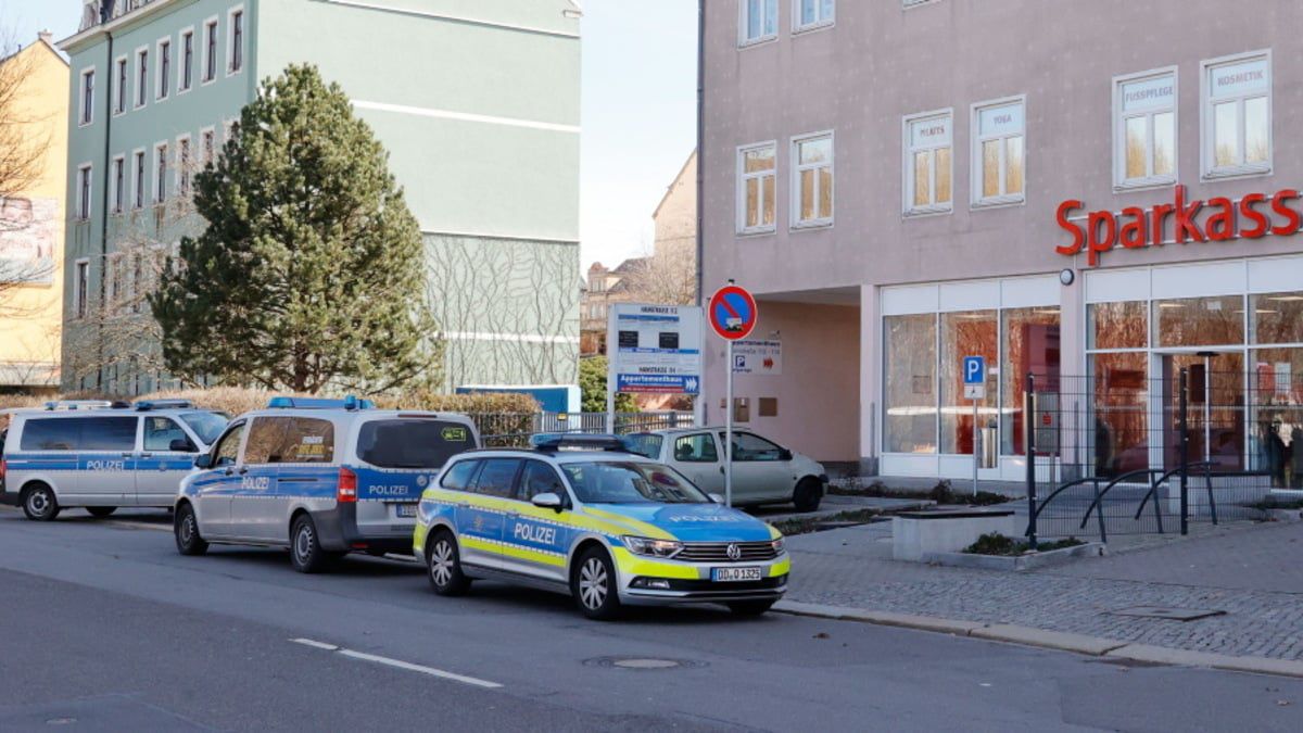 Polizei fasst zwei mutmaßliche Einbrecher in Chemnitzer Sparkasse