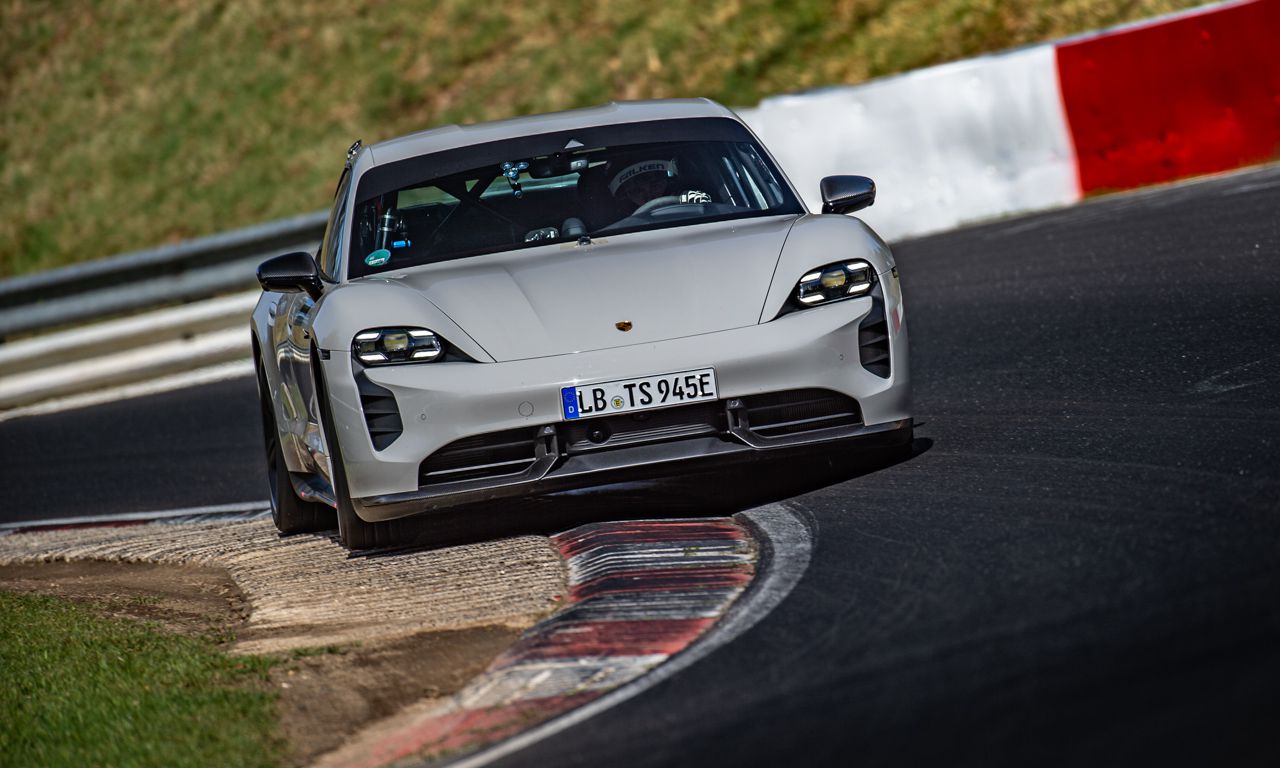 Nordschleife: Porsche Taycan Turbo S (Performance-Kit) schneller als Zonda F, GT3 RS oder Koenigsegg CCX!