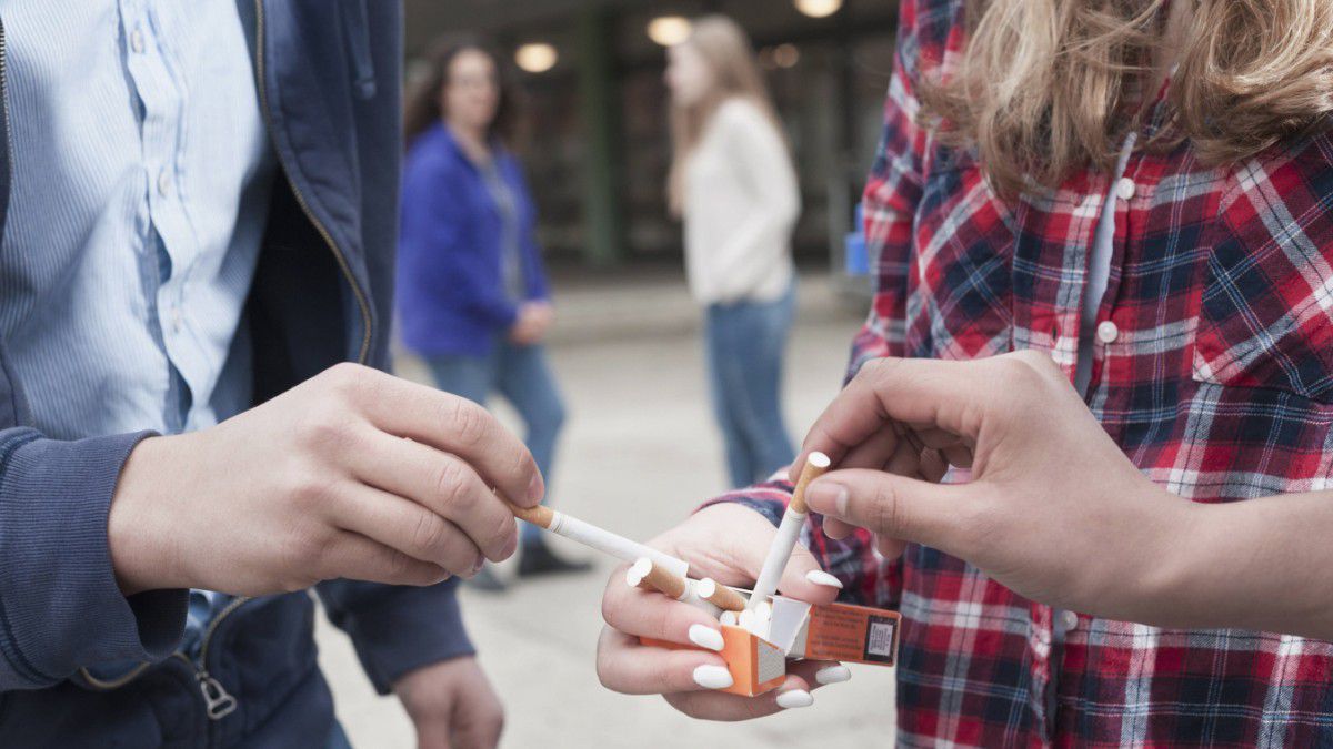 Warum fangen Jugendliche mit dem Rauchen an?