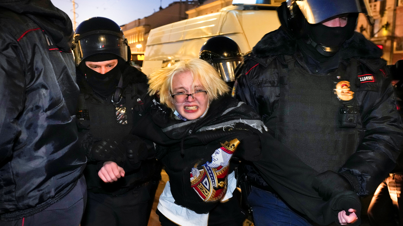 Proteste in Russland: Die Rolle der Feministinnen im Kampf gegen den Krieg