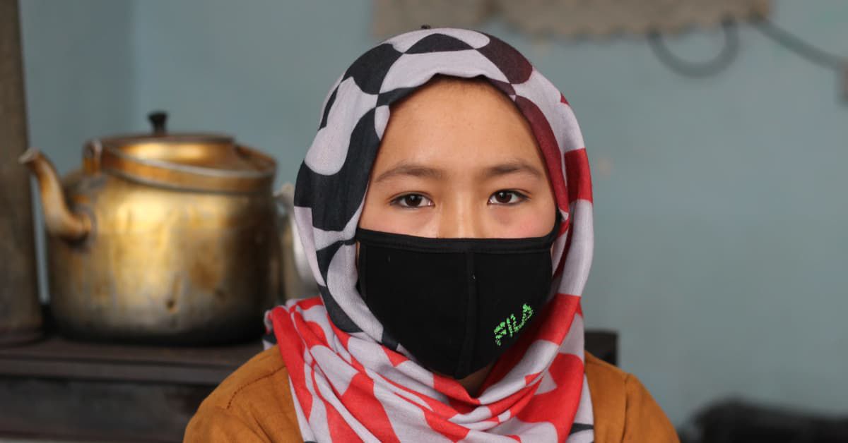 17-vuotias hazaratyttö selvisi terrori-iskusta, mutta sitten Taliban murskasi haaveet - "Päätin jatkaa opiskelua, tapahtui mitä hyvänsä"