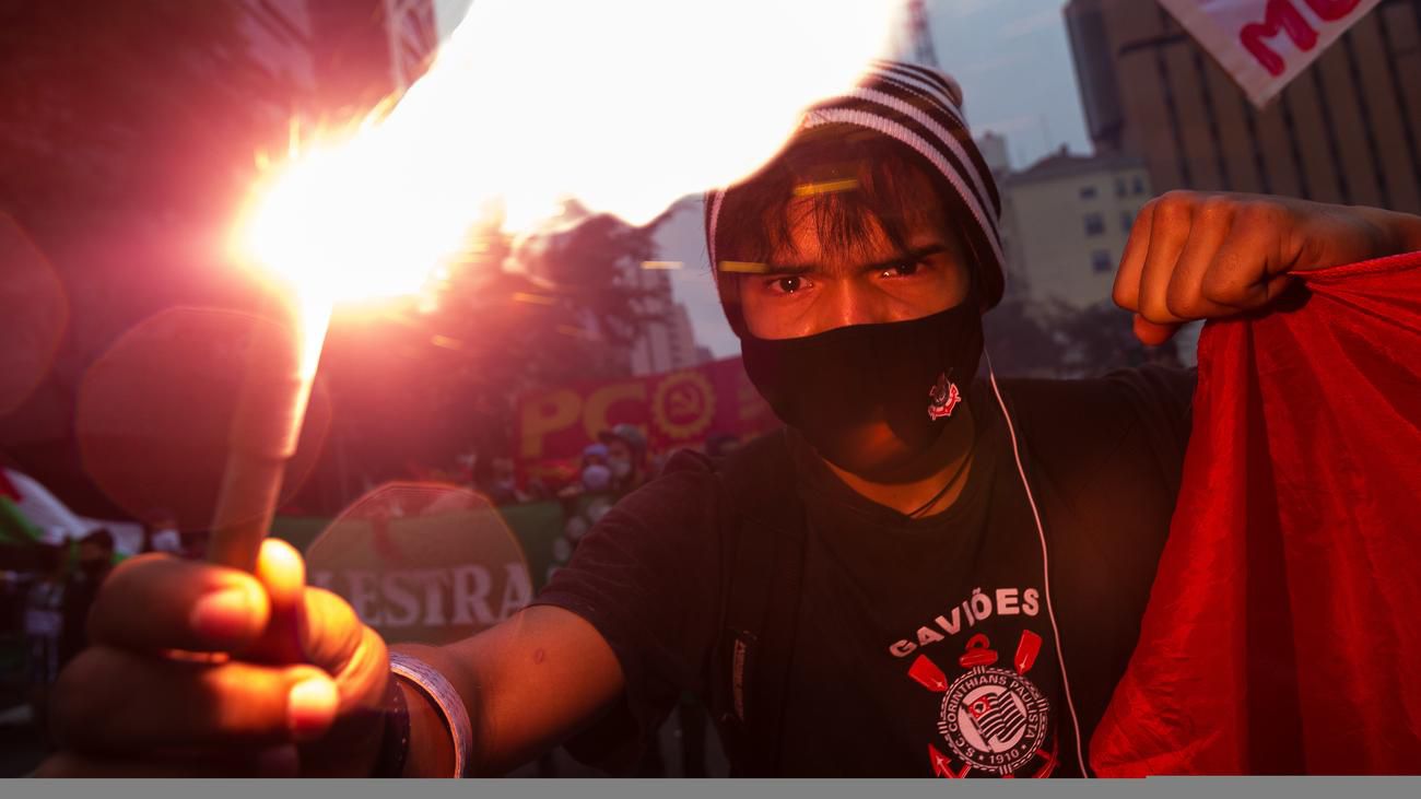 Fußballfans gegen Bolsonaro