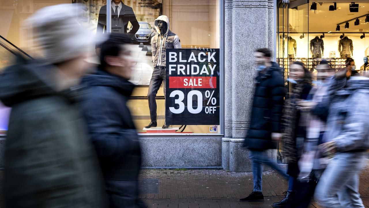 Black Friday: Wer zahlt für unseren Konsum?