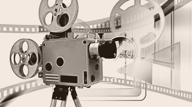 Filme, die provozieren und ein Statement setzen: Bei der 12 ¾. Filmreihe »Konflikt und Film« setzen sich die Zuschauer:innen mit kritischen Themen auseinander. | (c) pixabay