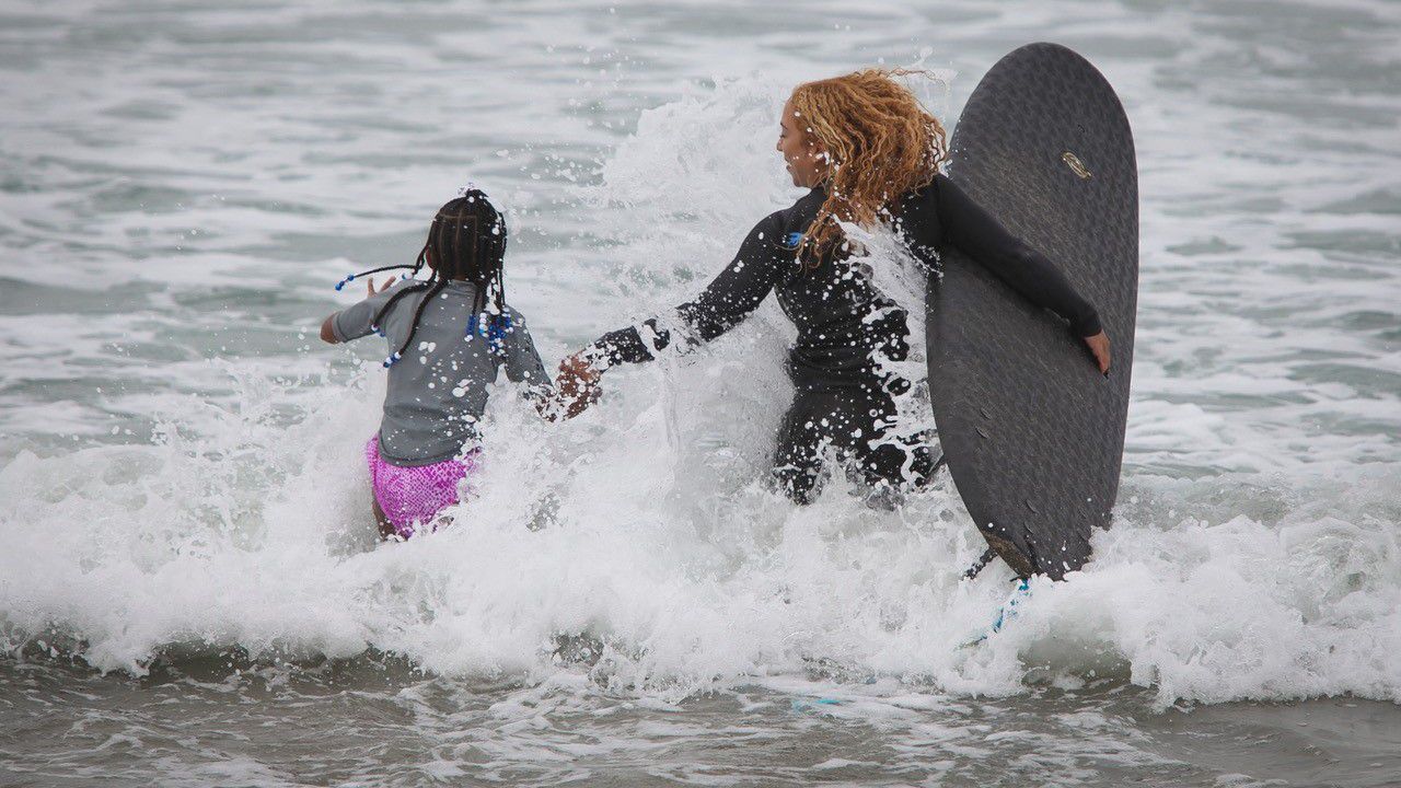 Rassismus in der Surfkultur - Diskriminierung an Kaliforniens Stränden